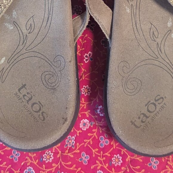 Taos Journey Animal Snake Print Tan Beige Sandals Slip On Size 9 - Picture 8 of 8